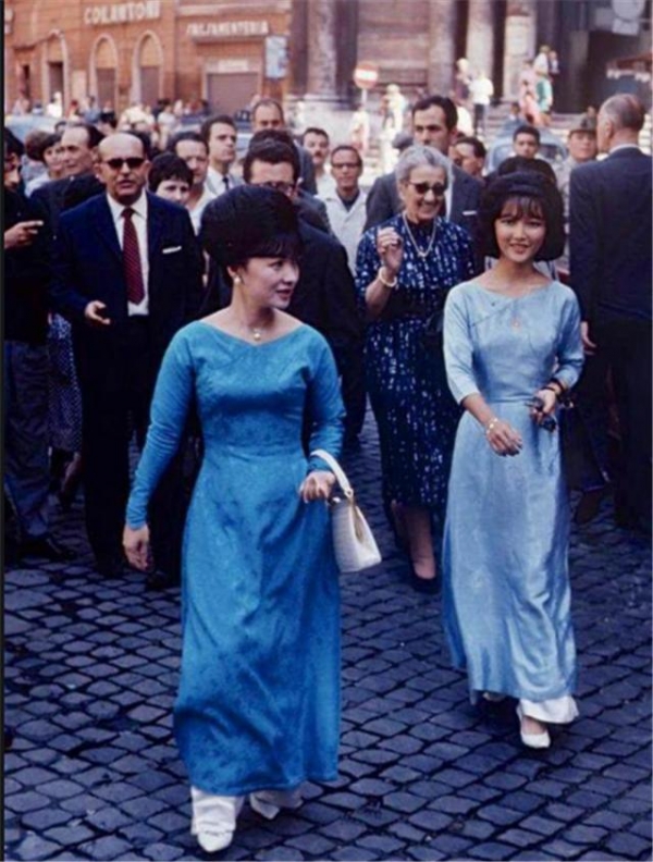 不嫁总统却成第一夫人,因骂肯尼迪引起兵变,几乎全家被杀