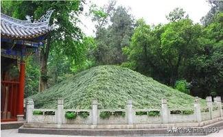 发现了诸葛亮的墓地,解开重重机关后,墓中只有一把羽扇