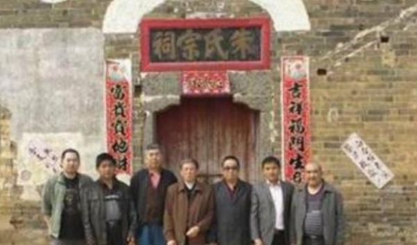 河南出现朱元璋“真人”画像,朱氏后人保存600年,专家:上交吧