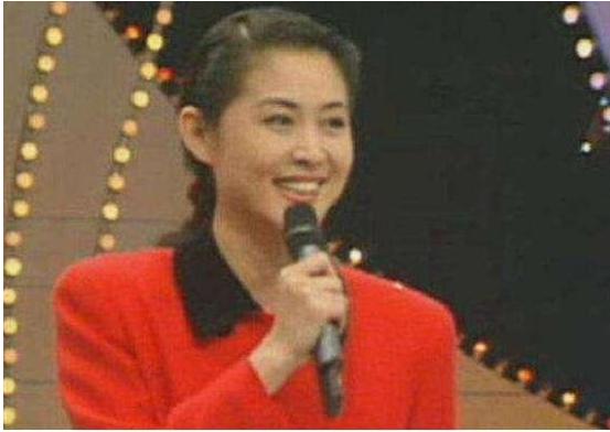 91年春晚,倪萍拿4张白纸撒下