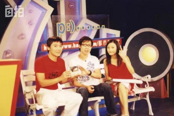 我,电视台女主持,22岁在化妆间突然倒下,33岁坐轮椅重返主播台