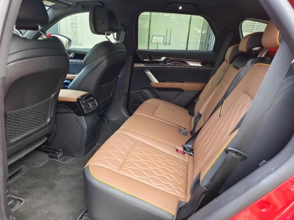 春节2000公里长测唐DM-i,一箱油跑1000多公里,开起来感觉是电车