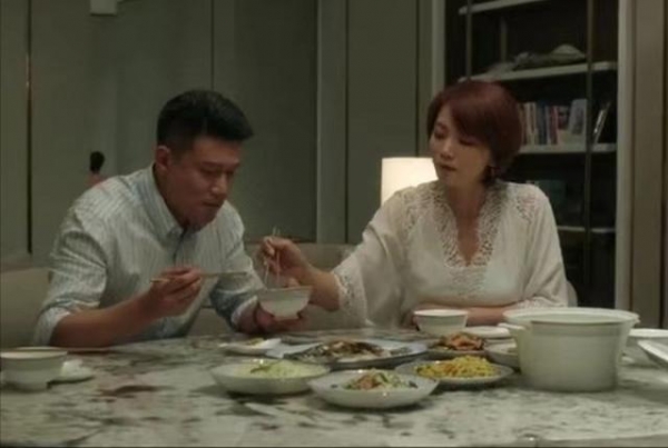 《我们的婚姻》首播,阵容豪华看点十足,白百何演全职宝妈太真实