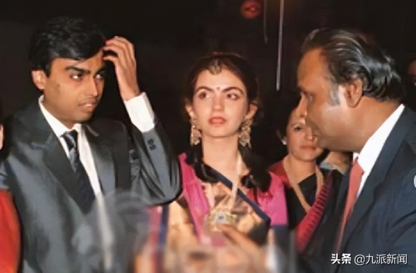 印度首富夫人:舞女出身却凭“高种姓”嫁豪门,今600名佣人傍身