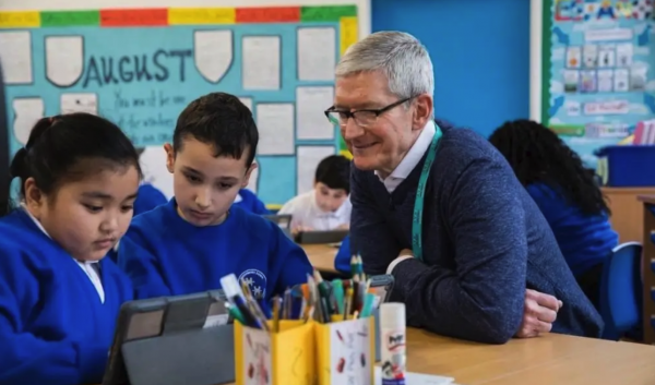 取卡针售价26元、卡托售价47元,苹果自助维修被吐槽“割韭菜”