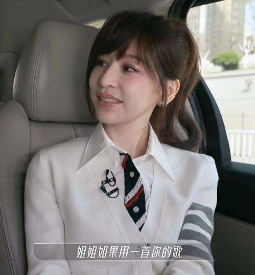 40岁王心凌冲上热搜!唱《爱你》翻红,她出身贫寒至今单身