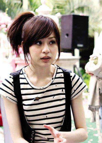 40岁王心凌冲上热搜!唱《爱你》翻红,她出身贫寒至今单身