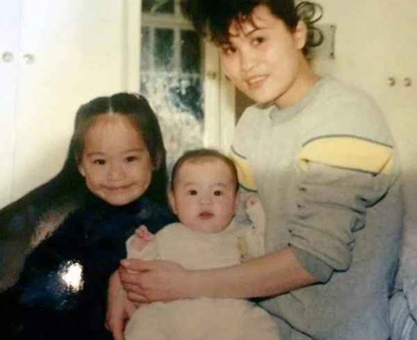 40岁王心凌冲上热搜!唱《爱你》翻红,她出身贫寒至今单身