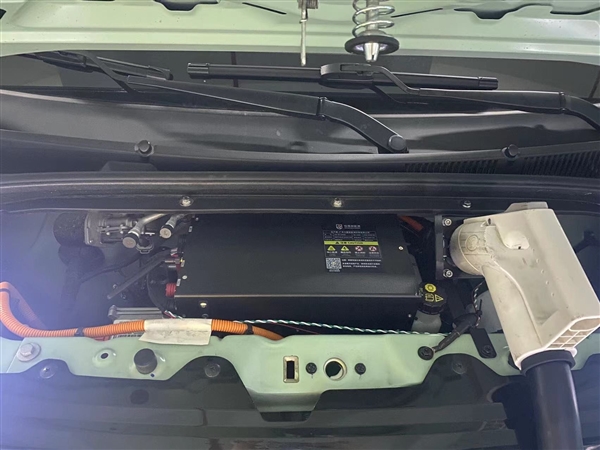 宏光MINI EV私自改快充:连充电站都不让进