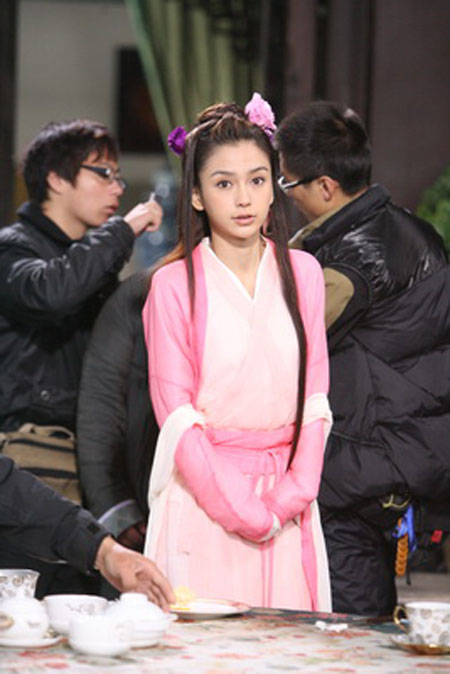 “有仇必报”阿Sa:撬走陈伟霆、为阿娇两肋插刀,背景强大不敢惹