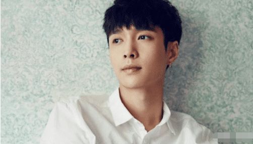 她究竟有多美? 张艺兴喜欢了她5年, 王一博和她仅对视1秒就红了脸