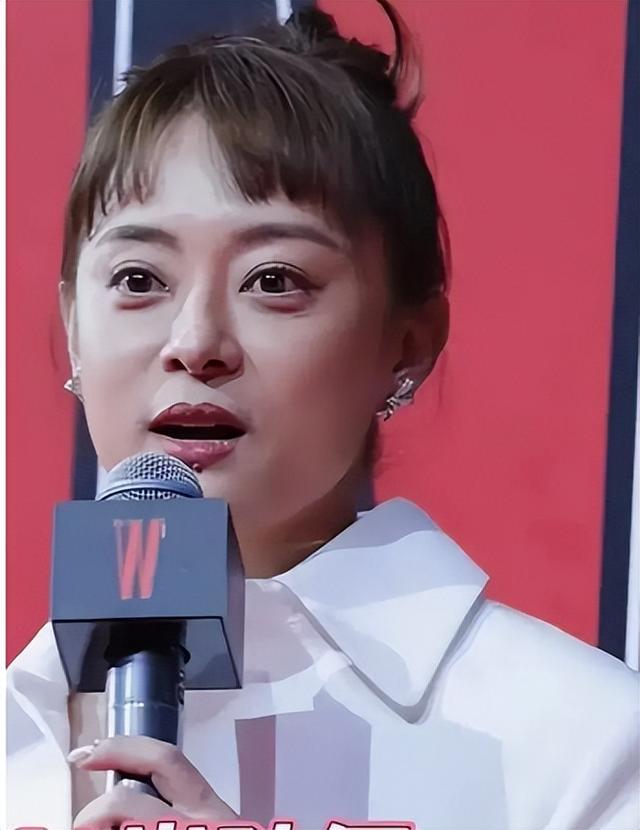 孙俪突然变美,眼睛不凸也不发腮了,下巴的痣引热议 !被疑整容!