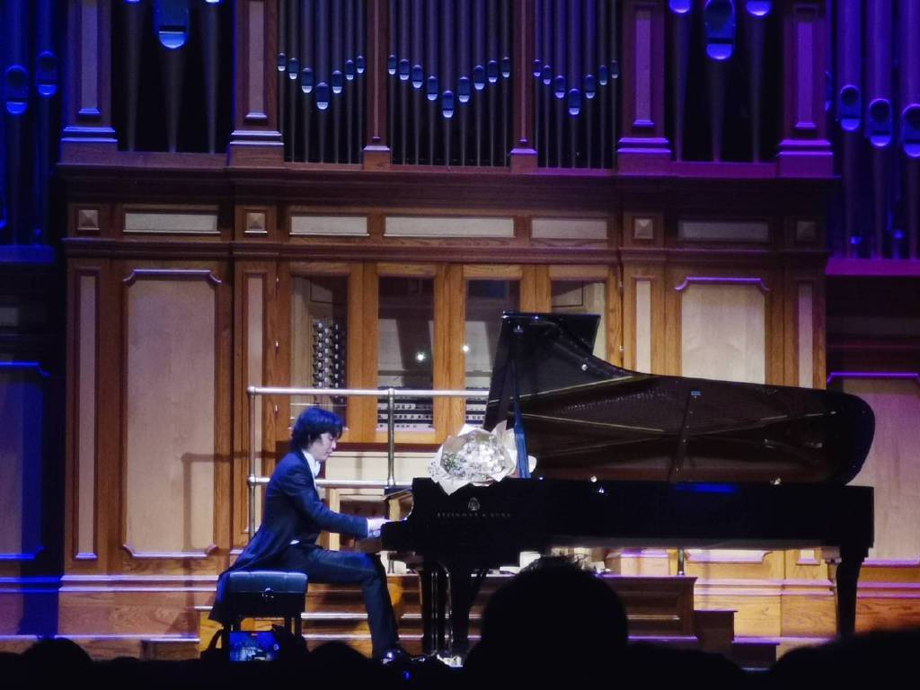 李云迪涉嫖娼被封杀两年后澳洲复出,含泪致谢观众