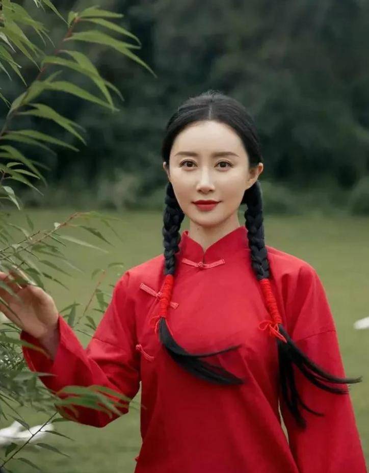 龙国博客-舒畅“三滴血”事件娱乐圈被抹去踪迹令人惋惜不已！(图2)