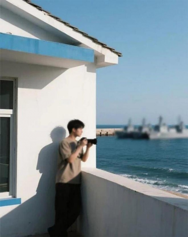 民宿里住了一位长期闭门不出的客人?当心是间谍!