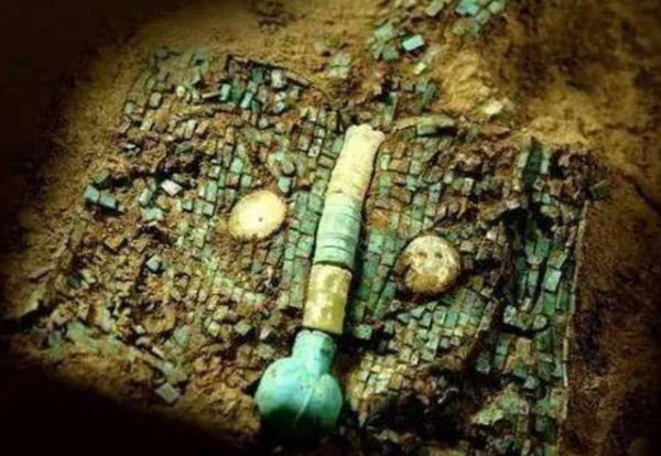 河南发现“龙虎人”合葬墓，距今6500年，专家：证明龙确实存在