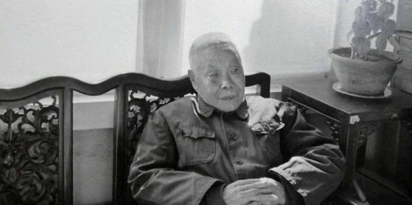 中国最后一位太监！活到1996年，清朝宫廷见证者，曾服侍皇后洗澡