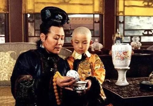 为何孝庄去世后不愿意跟皇太极合葬？答案藏在她的遗嘱里