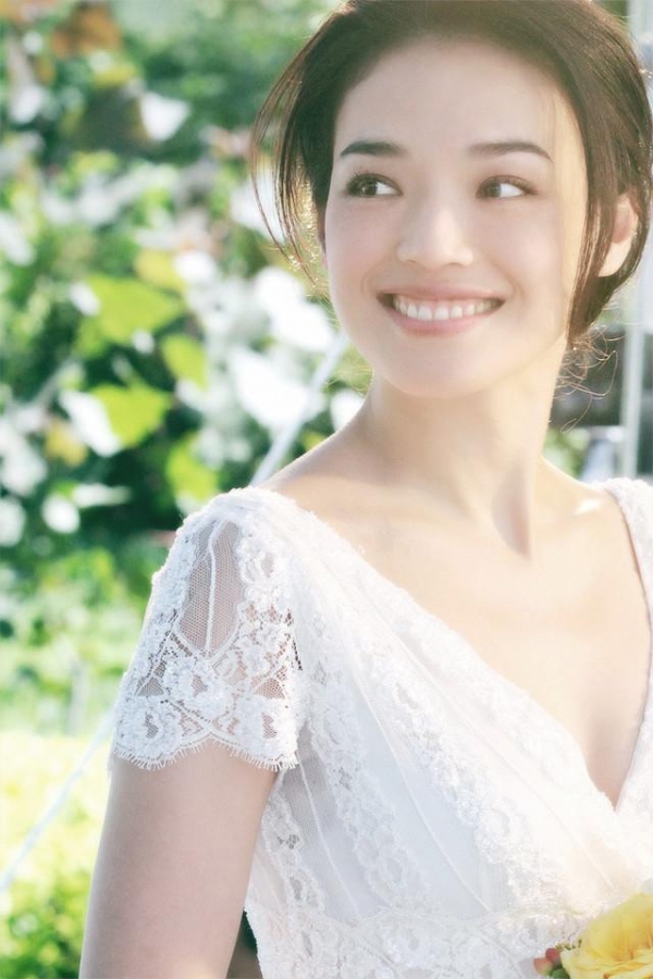 19岁被迫，拍出全裸写真，20岁一脱成名，性感女神的舒淇成长之路