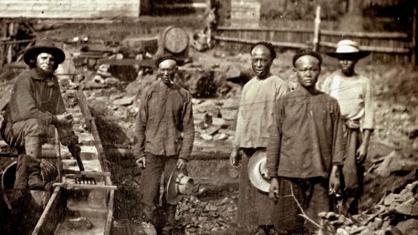1970年美国沙漠挖出1吨重华人尸骨，附近铁路被称作“万里长城”