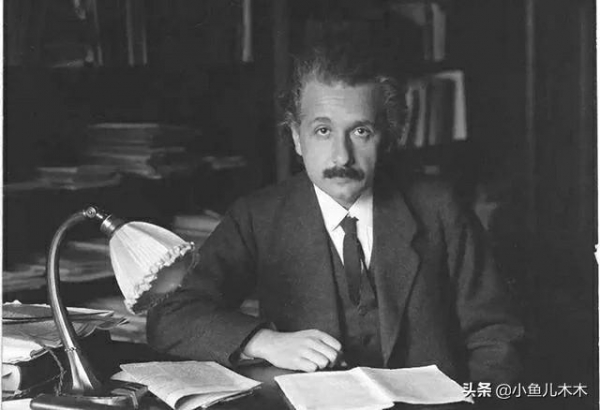 临终前的爱因斯坦，为什么要将手稿全部撕毁？不排除以下这些原因