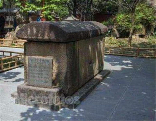 诸葛亮之墓被发掘墓中场景轰动了历史专家他没骗我们2