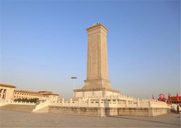 人民英雄纪念碑本来重300吨，运到北京却只剩60吨，其它240吨呢？
