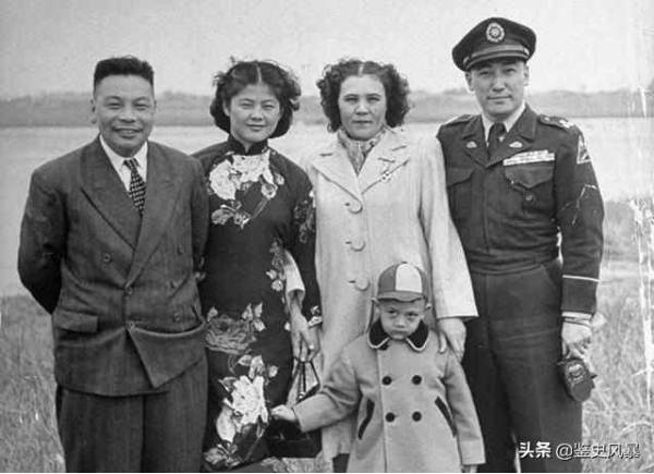 蒋纬国婚姻悲剧：娶了年轻20岁的后妻,却难忘旧爱,遗言与前妻合葬