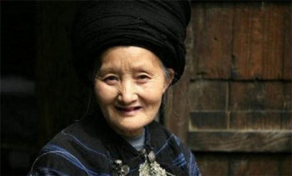 中国最后一位压寨夫人，拥有倾国倾城之姿，100岁依旧美丽动人