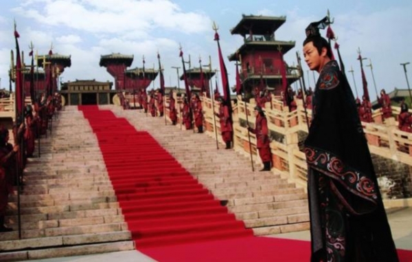 中国现在的国际环境，最像古代哪个王朝呢？