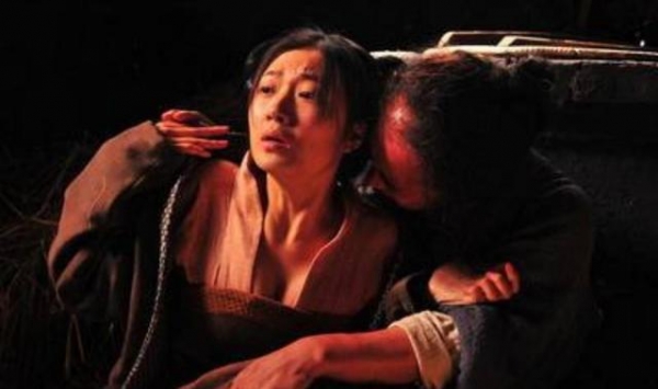 古代采花贼都是如何作案的？别被电视骗了，其实根本不用偷偷入门