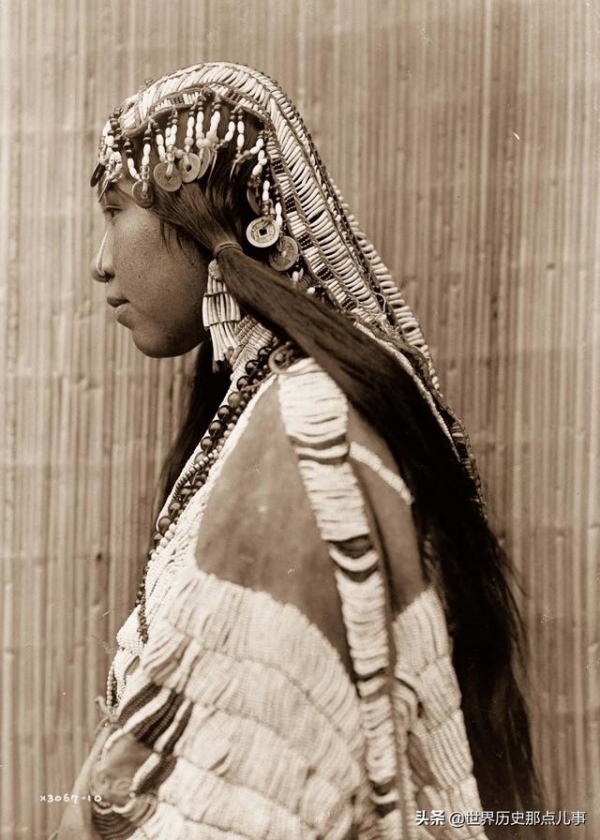1900年代：印第安人险被赶尽杀绝，一个美国人用相机拍下珍贵照片