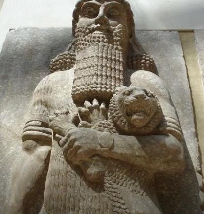 所以考古学家立马联想到了,苏美文明中提到的"阿努纳奇"