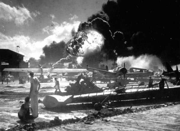二战时期，明明日本打不过美国，可为什么还要偷袭珍珠港？