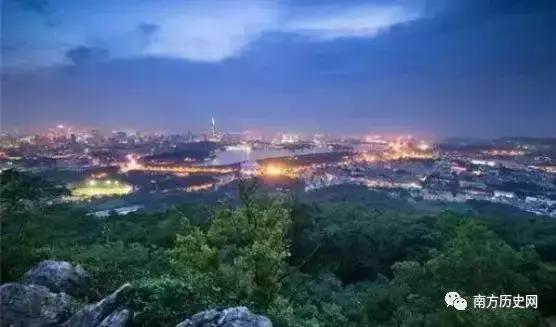 蒋介石为何去世41年后棺椁还没下葬？原因仅有2个字