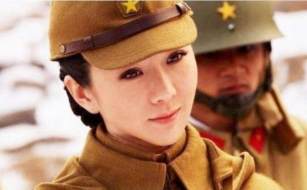 为何日本女性愿意上战场支持男兵？这几个原因才是根源，悲催