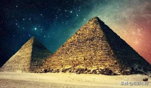 神秘的埃及金字塔爬上塔顶的200人都死了法老的诅咒