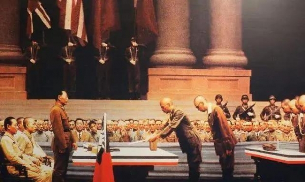 日本投降后，蒋介石慌忙枪毙一个“小道士”，临死前揭露蒋氏丑闻
