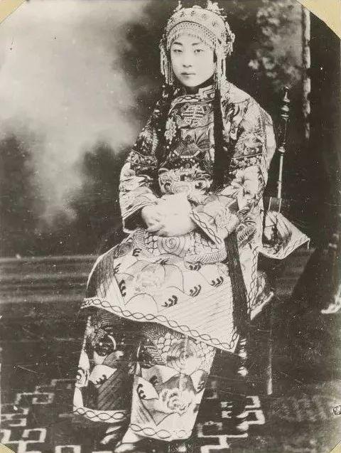 清末26张青楼女子照片：长相漂亮，身世可怜