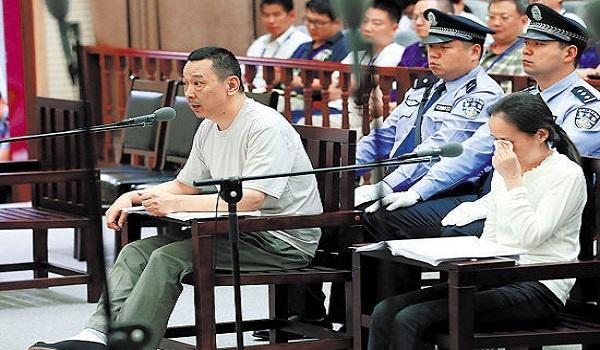 他身价四百亿,与12位女星纠缠不清,被判死刑,死前说了三个字(2)