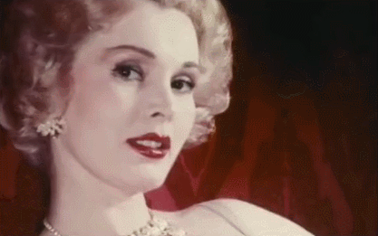 她被骂高级妓女,遭性侵生下女儿,69岁嫁给王子,却悲惨而死