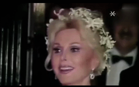 她被骂高级妓女,遭性侵生下女儿,69岁嫁给王子,却悲惨而死