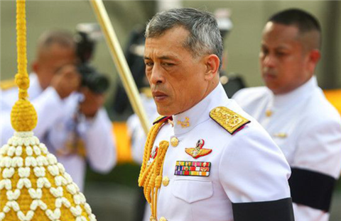 比如拉玛一世叫做郑华,拉玛五世叫做郑隆.为啥这些泰国国王都姓郑呢?