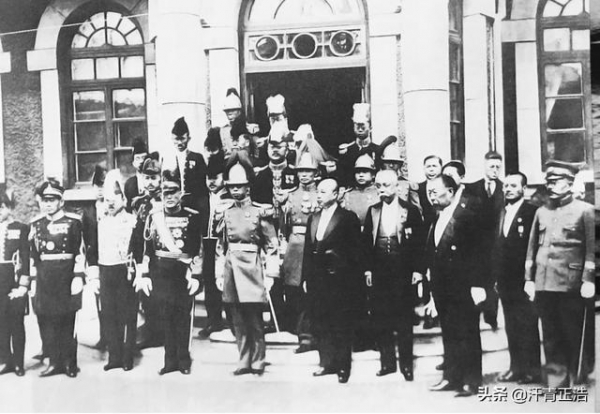 伪满洲国的“皇帝”溥仪，究竟有多大权力，看他的批注就知道了