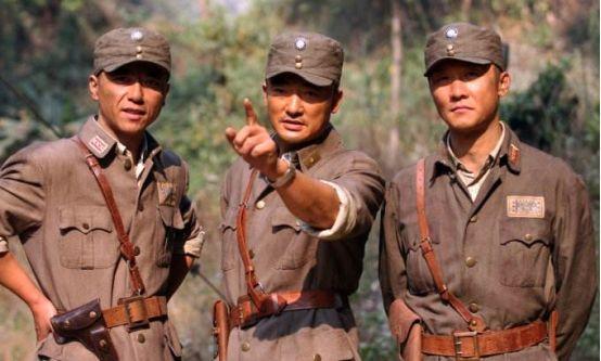 四万远征军遭遇背叛躲进野人山，一万人幸存，女兵讲述当年惨状