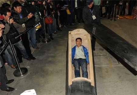 农村的棺材为什么一定要是一头大一头小原来里面暗藏大秘密