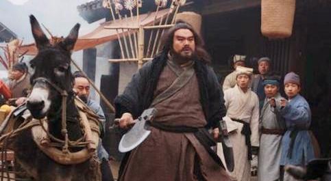 李逵被骗喝完毒酒后,临死留下21个字,道破了宋江的真正嘴脸!