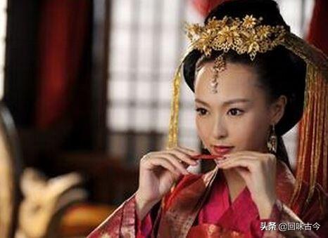 皇帝被杀，她两次周转他人，生的儿子很牛，被封为此朝唯一的王