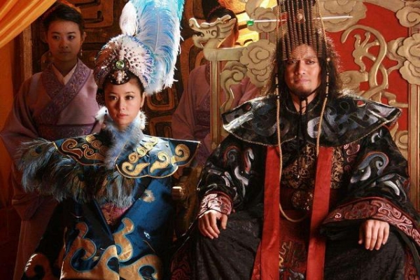 残忍？殷商杀活人祭死人，仅甲骨文就记载有15000人用于人祭