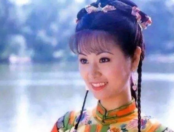 乾隆很爱夏雨荷，历史上真有夏雨荷这个人吗？